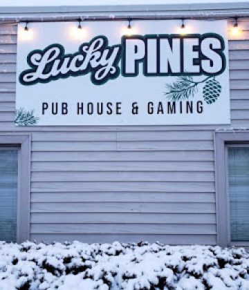 Lucky Pines Pub House & Gaming